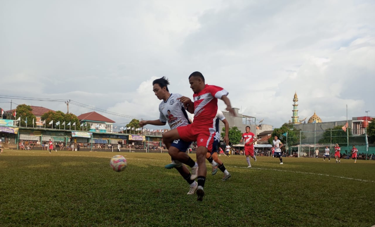 Pemain dari Bangku Cadangan Loloskan BBP Harpas BBP Harpas dan perlawanan sengit dari Gladiator FC. (red/tangselpos.id).
