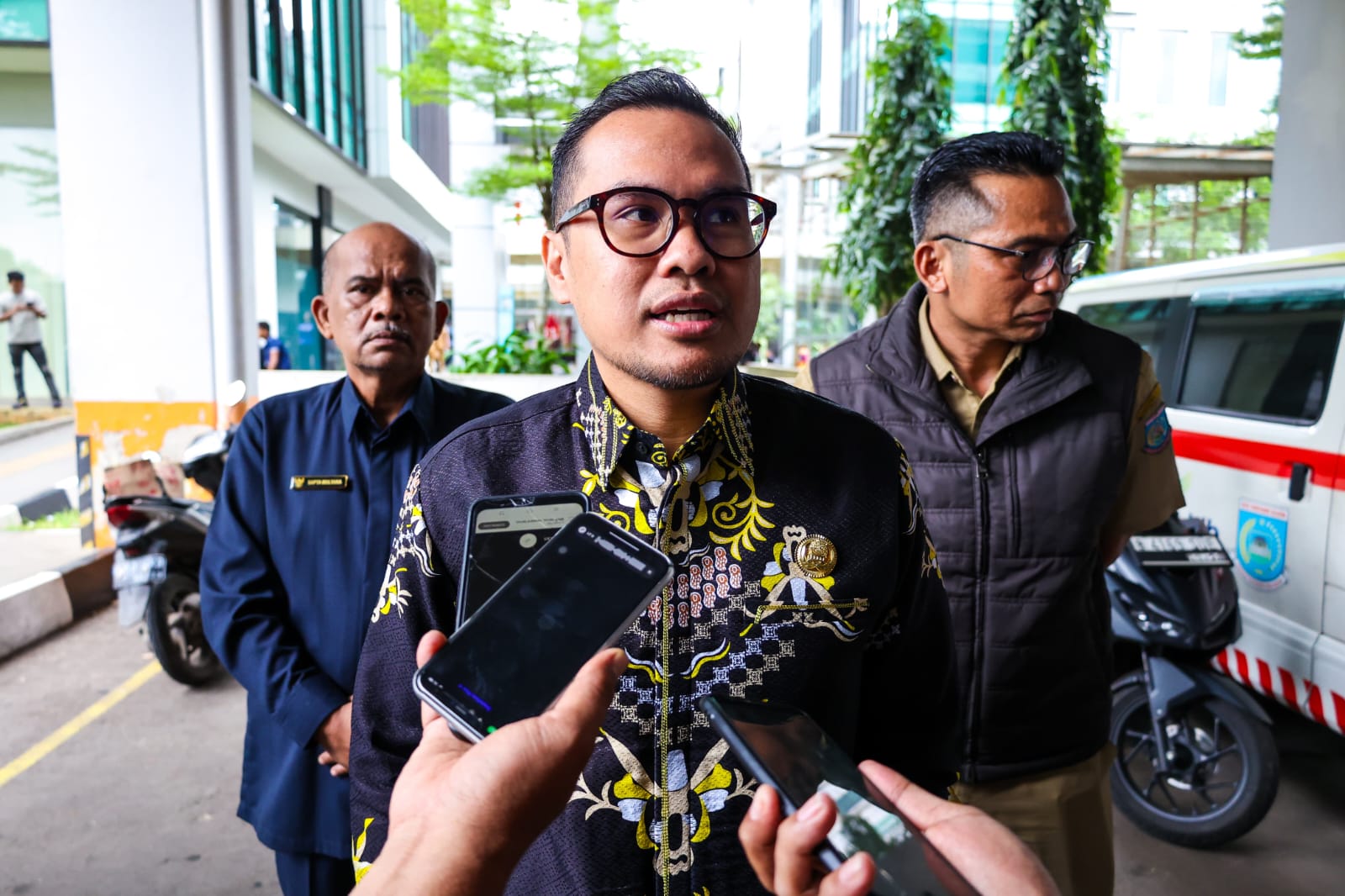 PSEL TPA Cipeucang Mampu Kelola Sampah Hingga 1.000 Ton Per Hari Wakil Wali Kota Tangsel, Pilar Saga Ichsan saat diwawancara mengenai progress PSEL, Kamis (1/5)