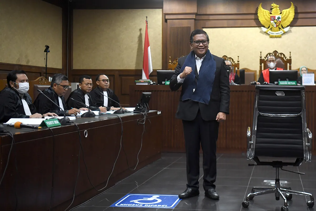 Rencana Suap Rp 2,5 Miliar, Keterangan Penyidik KPK Dibantah Hasto Hasto Kristiyanto saat disidang Pengadilan. Foto : Ist