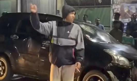 Tabrak 5 Kendaraan, Pengemudi Mobil di Bogor Jadi Sasaran Amukan Massa Foto : Ist