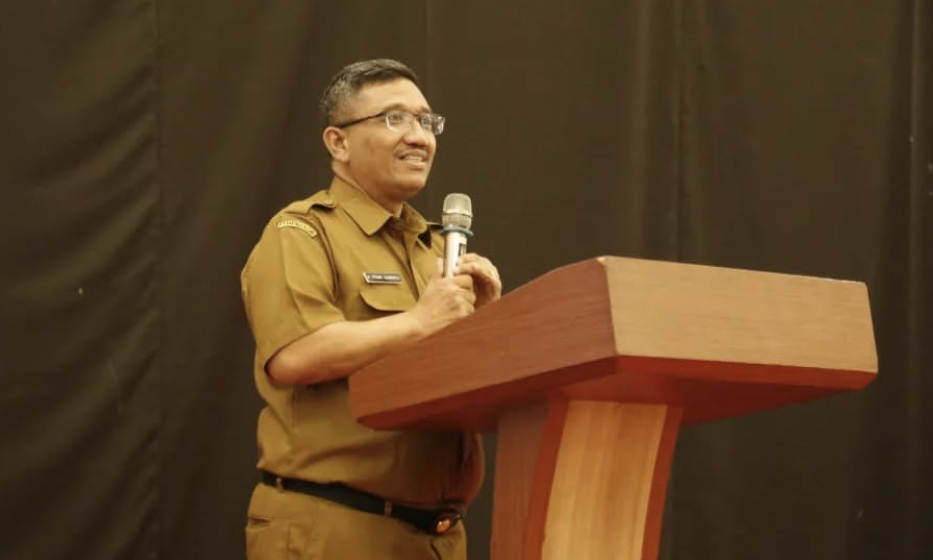 Target PAD 60 Persen, Sekda Fahmi : Kita Tidak Muluk-Muluk Sekda Pandeglang, Ali Fahmi Sumanta sedang memberikan sambutan di salah satu acara, beberapa waktu lalu.