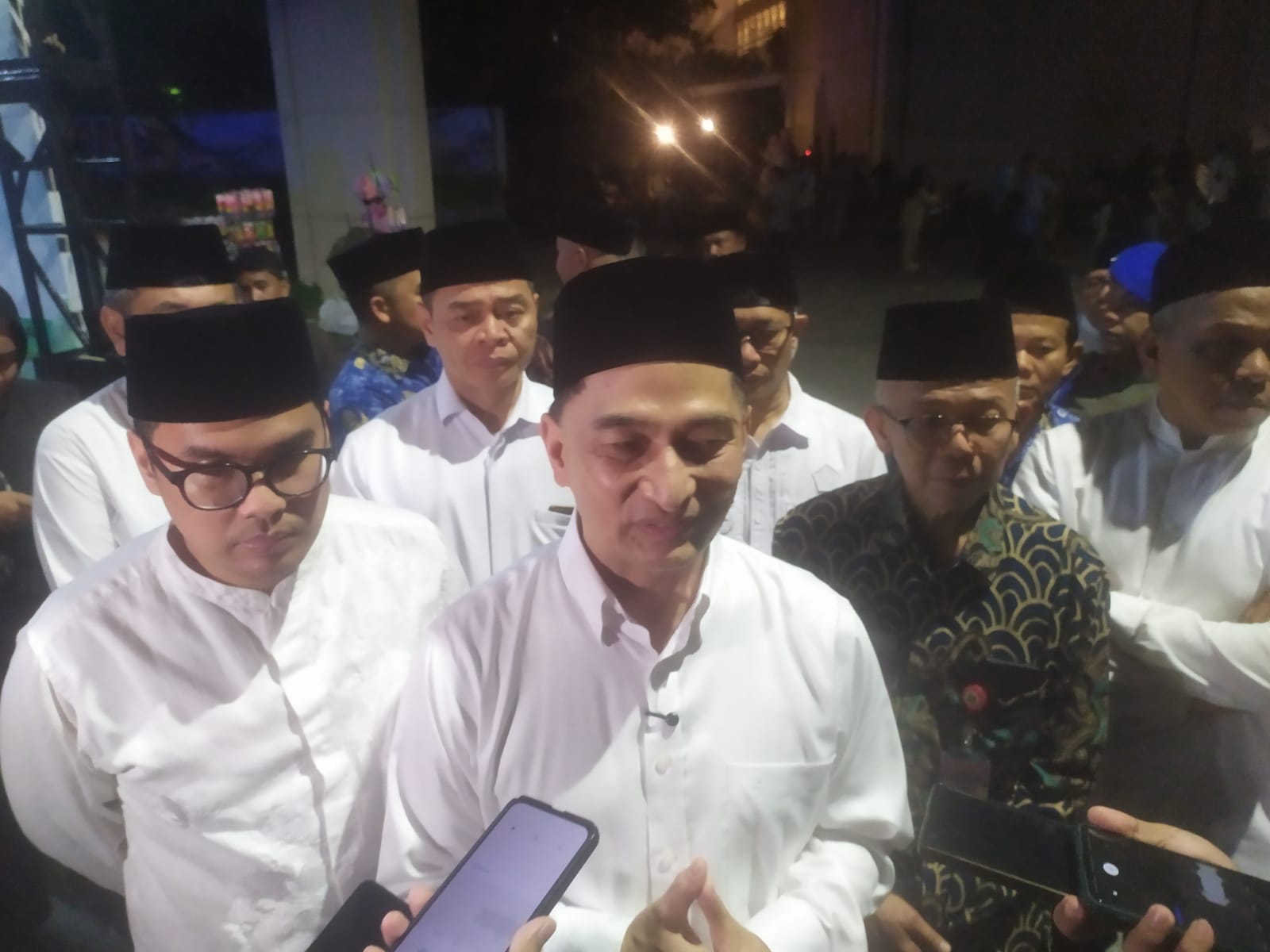Wagub Minta Pemkot Tangsel Bantu Pembangunan Asrama Haji Di Cipondoh Wakil Gubernur Provinsi Banten, Achmad Dimyati Natakusumah saat diwawancarai di Islamic Center, Selasa (20/5).
