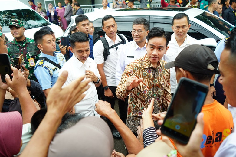 Wapres Gibran Minta Sosialisasi MBG Dan Cek Kesehatan Digencarkan Wapres Gibran saat kunker di Indramayu, Jabar. Foto : Ist