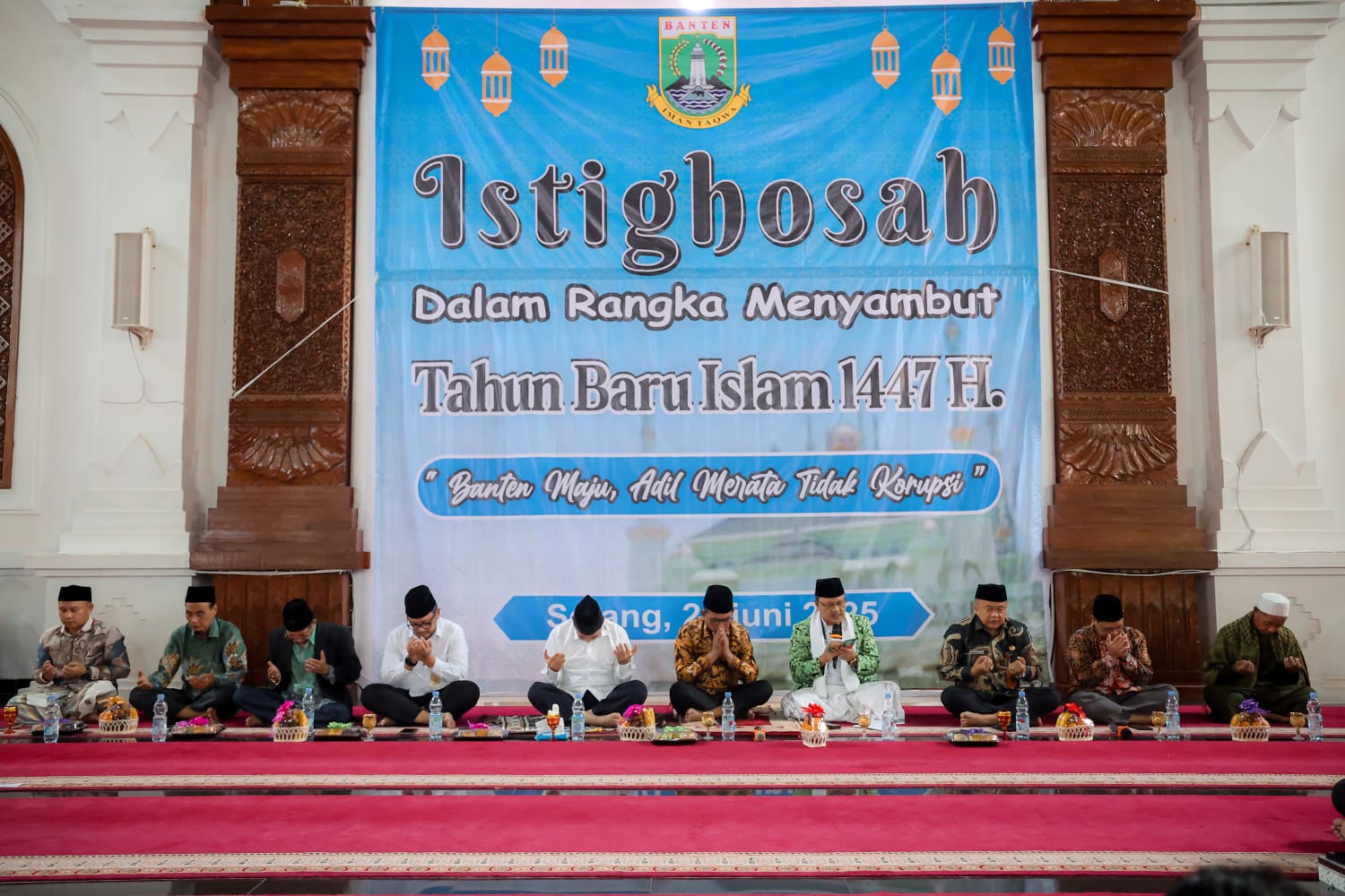 Andra Soni Ajak Warga Banten Introspeksi Diri Foto : Humas Pemprov