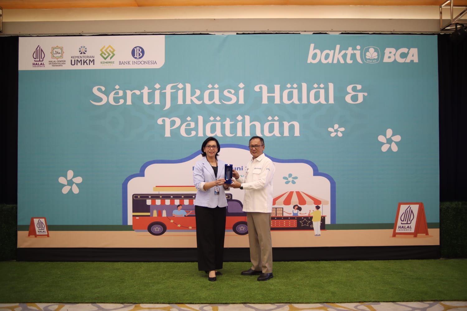 Bank Indonesia dan BCA Percepat Sertifikasi Halal UMKM di Serang Bank Indonesia Provinsi Banten dengan BCA KCU Serang menggelar kegiatan Sertifikasi Halal dan Pelatihan kepada UMKM di Wilayah Kota Serang, di Ballroom Surosowan Kantor Perwakilan Bank Indonesia, Rabu (18/6/2025).(Istimewa)