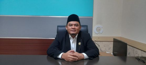 Draf RPJMD Belum Juga Masuk Ke DPRD Ketua Bapemperda DPRD Kota Tangsel Sudiar meminta agar Pemkot Tangsel segera serahkan Draft Raperda RPJMD.
