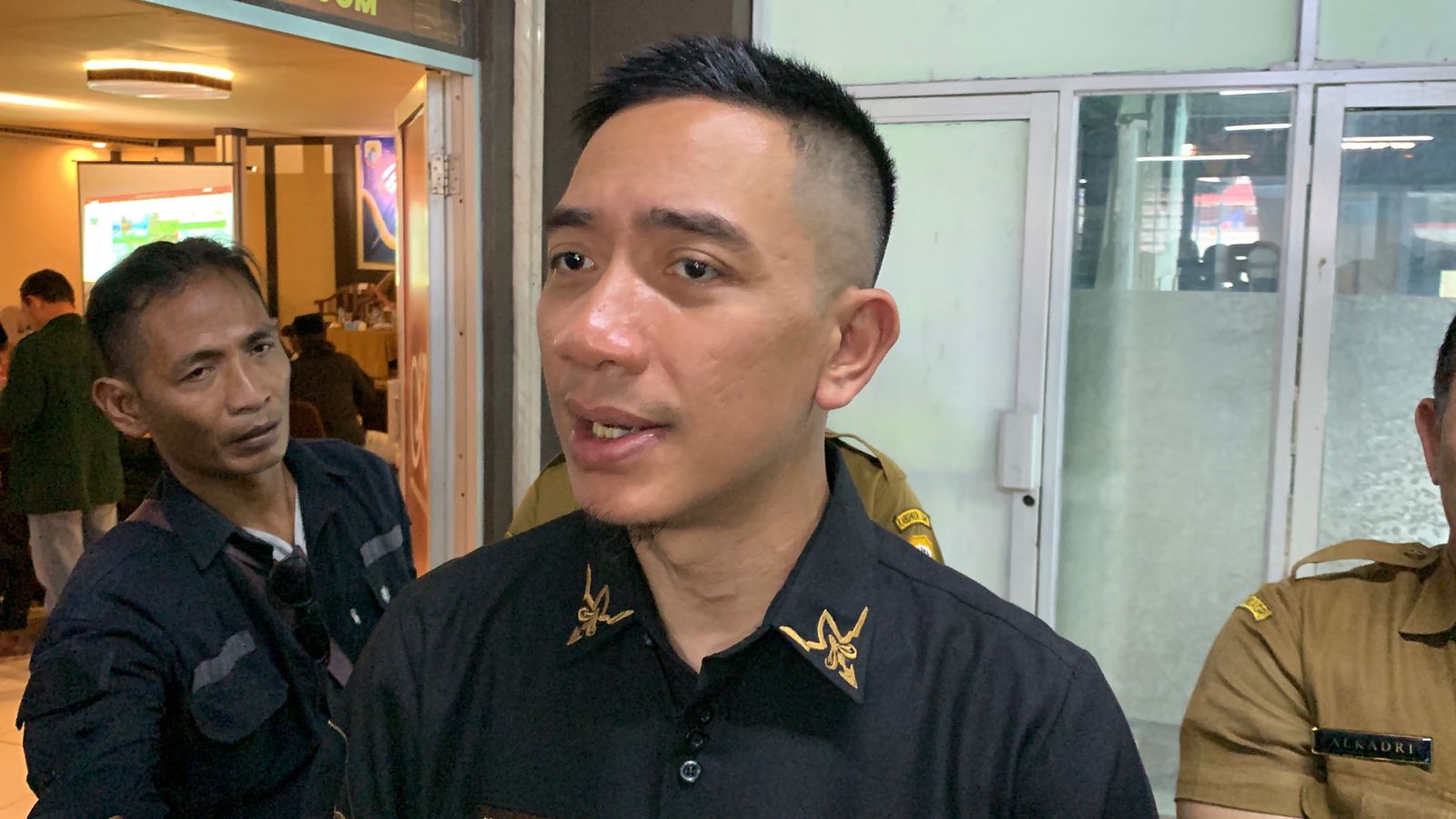 Ganti Rugi Warga Terdampak Waduk Karian Belum Dibahas Bupati Lebak, Hasbi Jayabaya saat diwawancara wartawan, Selasa (3/6).