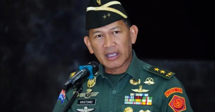 Kapuspen: 34 Personel Gabungan TNI Siap Evakuasi WNI di Iran dan Israel Kepala Pusat Penerangan (Kapuspen) TNI Mayjen Kristomei Sianturi . Foto : Ist