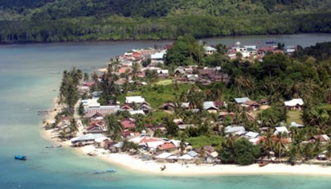 Masyarakat Terluar 4 Bulan Terisolasi Pulau Enggano. Foto : Ist