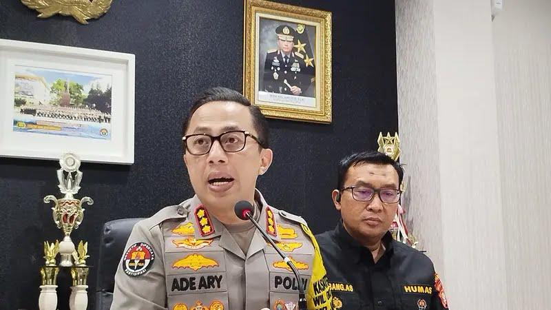 Motif Pembunuhan Di Pondok Ranji Kabid Humas Polda Metro Kaya Kombes Ade Ary menjelaskan terkait motif suami bunuh istrinya yang terjadi di Pondok Ranji, Kecamatan Ciputat Timur.