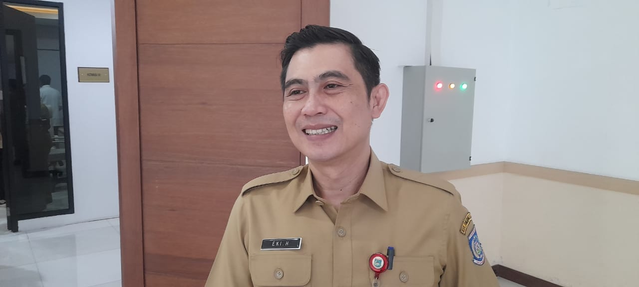 Pemkot Masih Perbaiki Draf RPJMD Kepala Badan Perencanaan Pembangunan, Penelitian dan Pengembangan Daerah (Bapelitbangda) Kota Tangsel Eki Herdiana saat diwawancarai di Gedung DPRD Tangael, Selasa (10/6).