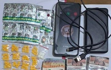 Pengedar Obat Keras di Bekasi Apes, Ditangkap Polisi setelah Dilaporkan Warga Foto : Ist