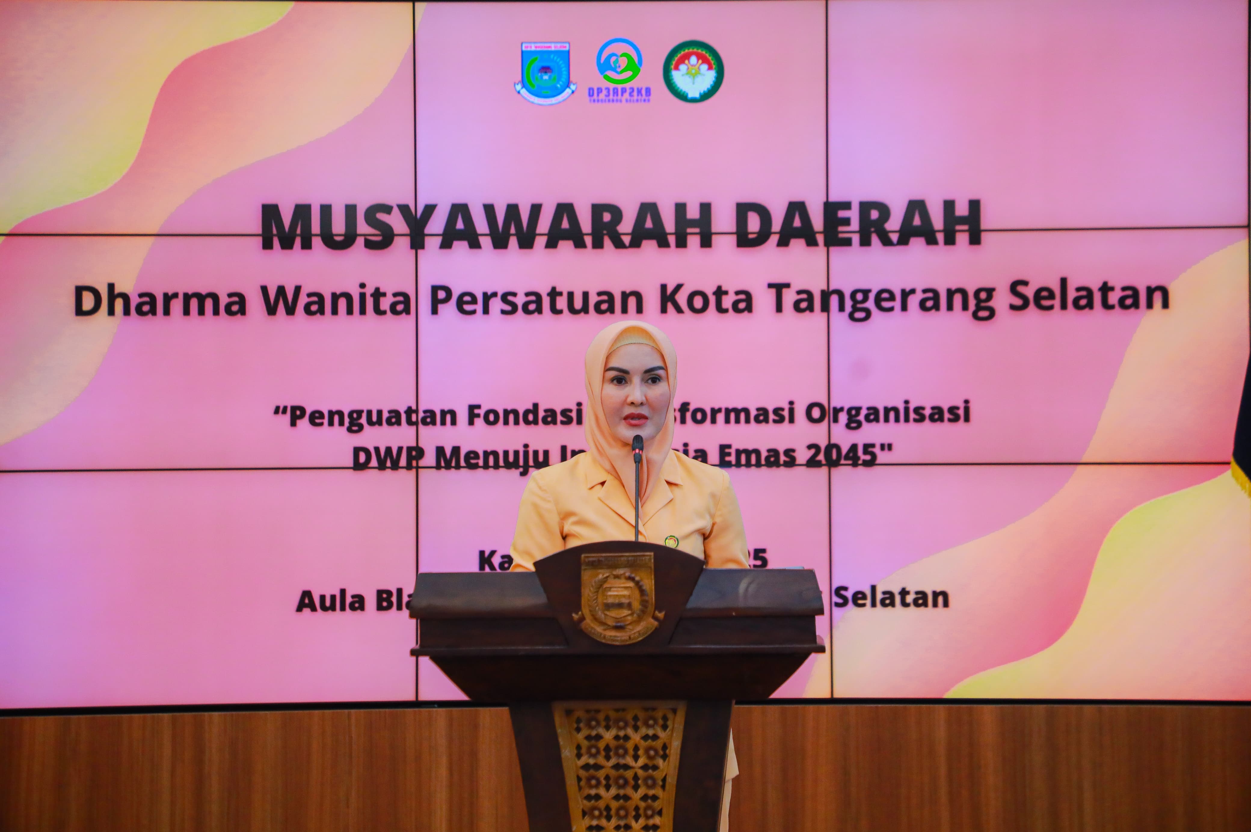 Pengurus DWP OPD Kota Tangsel 2024-2029 Resmi Dikukuhkan Prosesi pengukuhan berlangsung di Aula Blandongan Puspemkot Tangsel, Kamis (12/6). (Ist)