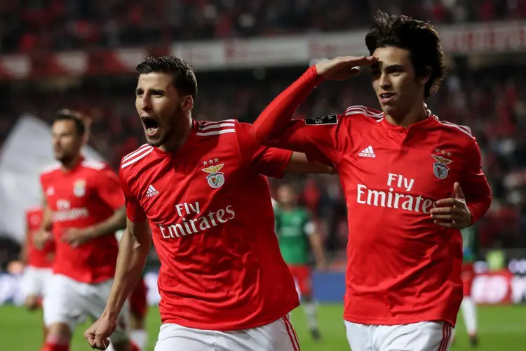 Piala Dunia Antarklub: Benfica Jebol Gawang Auckland City 6-0, Chelsea Keok Selebrasi skuad Benfica usai mencukur Auckland City 6-0. Foto : Ist