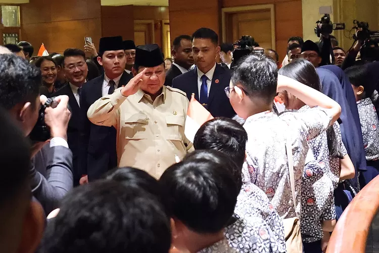 Presiden Prabowo Disambut Hangat Warga Dan Pelajar Indonesia Di Singapura Foto : Ist