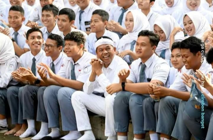 Pro Kontra Aturan Gubernur Jabar Masuk Sekolah Jam 06.30 Foto ; Ist