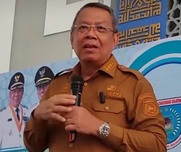 Rapat Di Hotel Dan Restoran Hidupkan Ekonomi Daerah Wali Kota Tangerang Selatan Benyamin Davnie. Foto : Ist