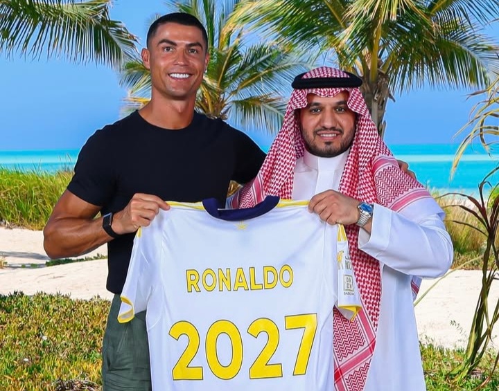 CR7 perpanjang kontrak di Al Nassr hingga 2027. Foto : IG