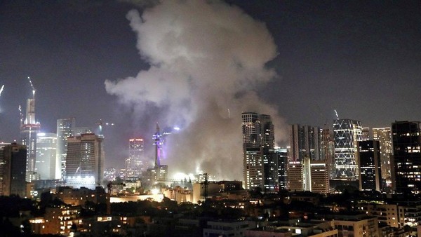 Setelah 3 Situs Nuklir-nya Dibom AS, Iran Langsung Luncurkan Rudal Ke Israel Suasana Tel Aviv dimalam hari. Foto : Ist