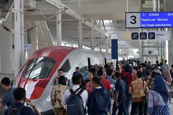 Suporter Timnas Dari Bandung Naik Whoosh Capai 24 Ribu Foto : Ist
