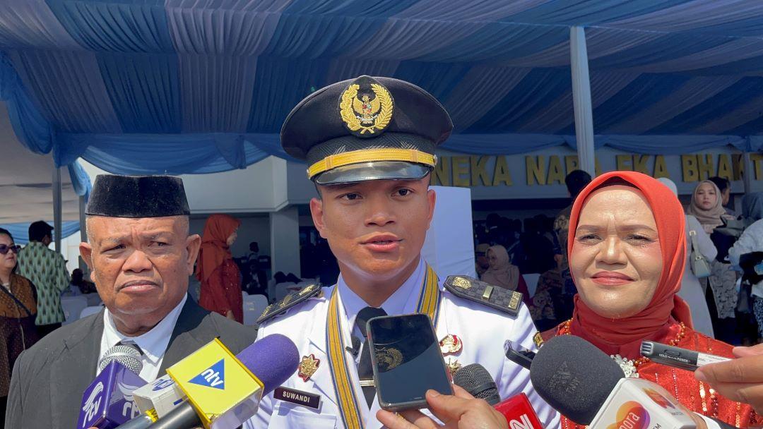 Suwandi lulusan terbaik IPDN 2025. Foto : Ist