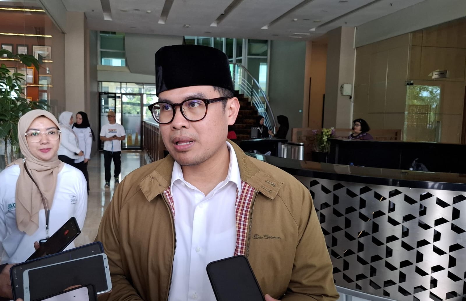 Antisipasi Beras Oplosan, Pemkot Awasi Pasar Wakil Wali Kota Tangsel, Pilar Saga Ichsan menyatakan bakal meningkatkan pengawasan guna mengantisipasi peredaran beras oplosan di Tangsel, Rabu (23/7).