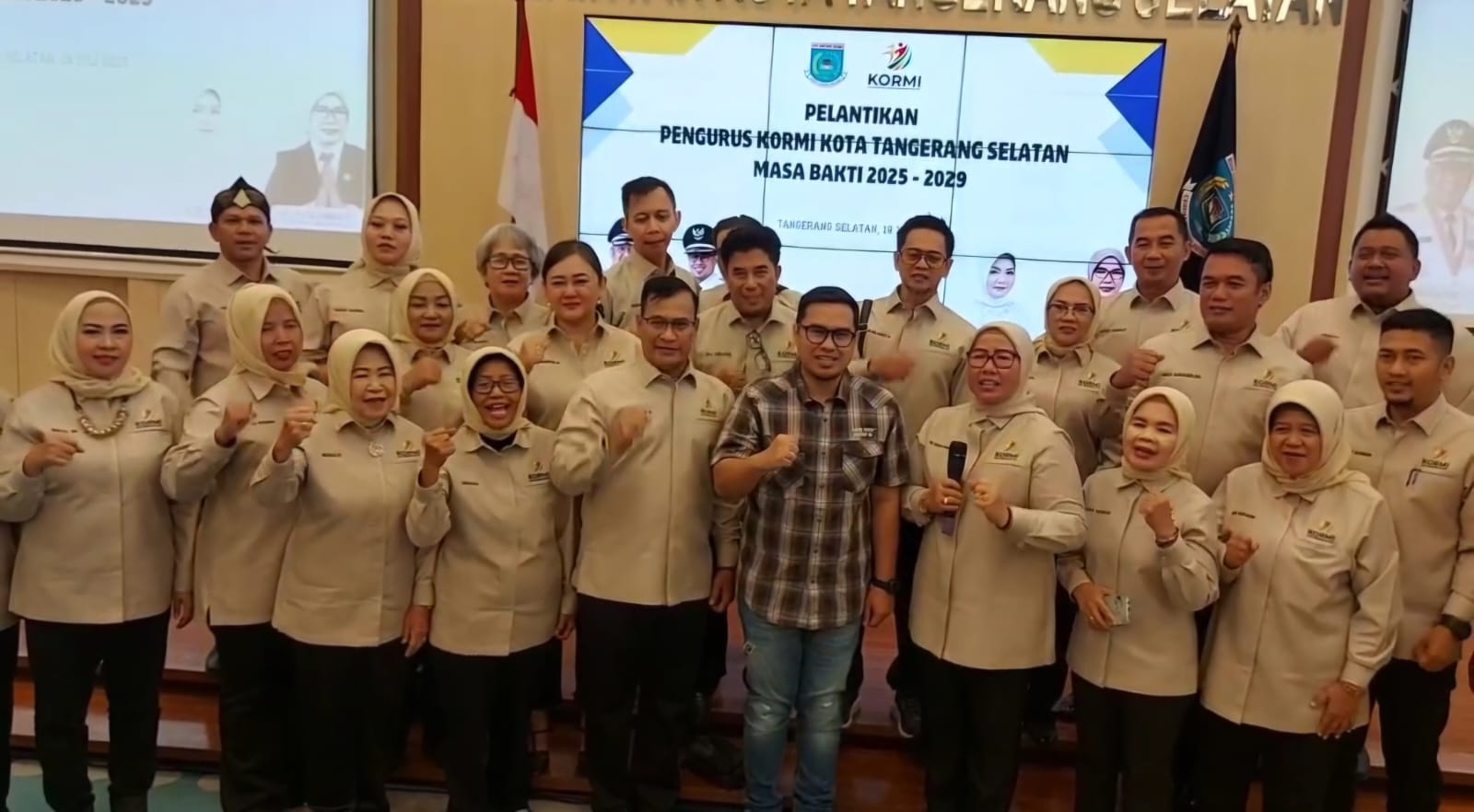 Atlet KORMI Tangsel Tampil Di PORNAS Lombok Kepengurusan Komite Olahraga Masyarakat Indonesia (KORMI) Kota Tangerang Selatan masa bakti 2025–2029 resmi dilantik pada Sabtu (19/7).