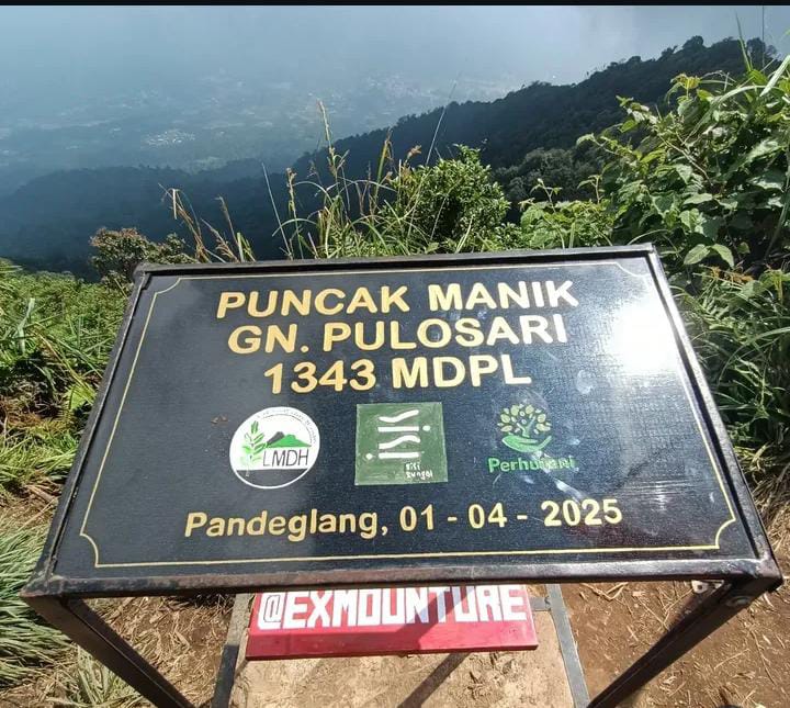 Pendana Puncak Manik Gunung Pulosari di Kabupaten Pandeglang. (IG @gunungpulosariofficial)