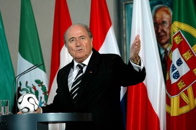 FIFA Terlalu Dekat Dengan Arab Saudi Mantan Presiden FIFA Sepp Blatter. Foto : zist