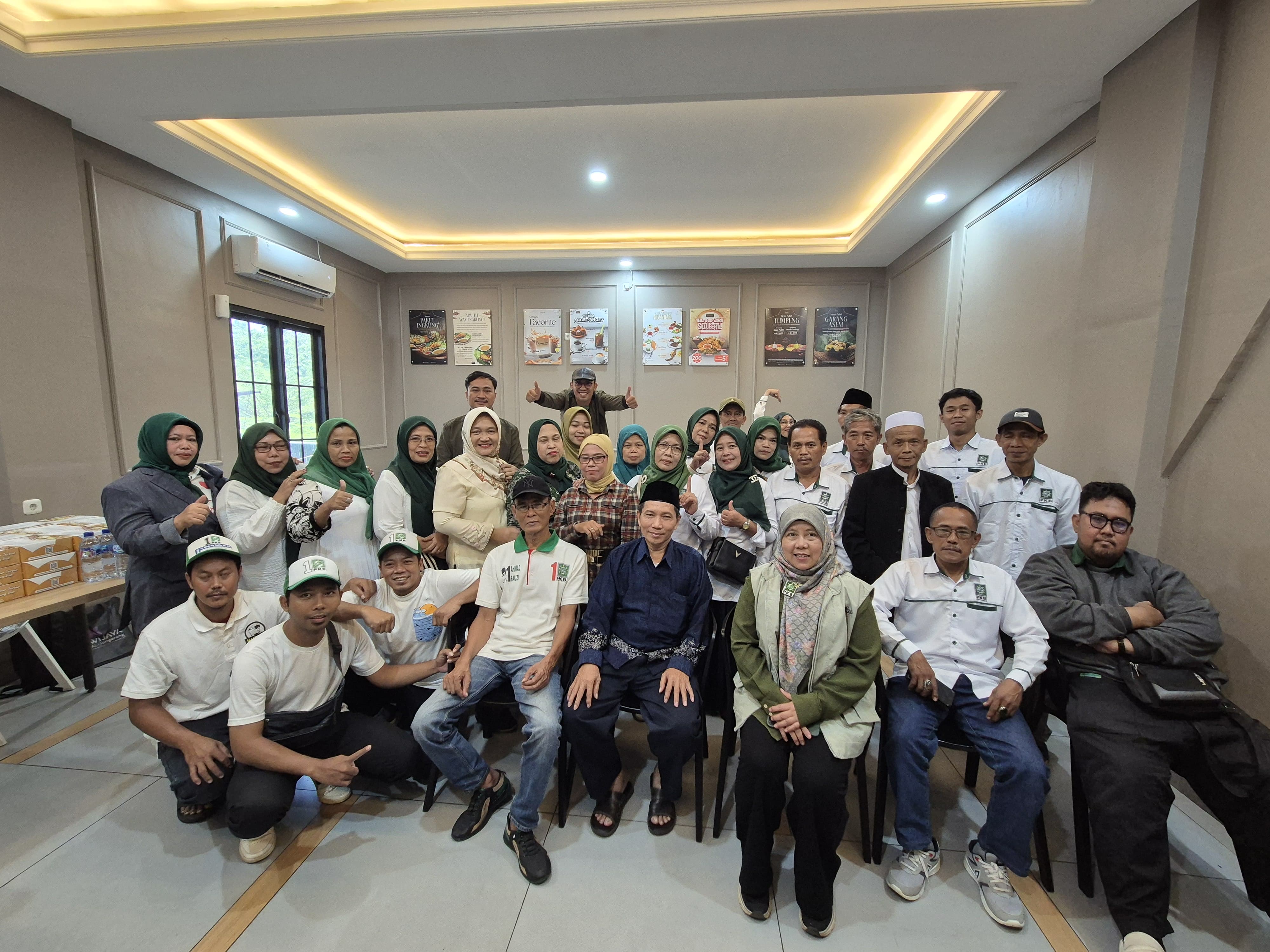 Fraksi PKB DPRD Tangsel Banjir Aspirasi Soal Pendidikan & Infrastruktur Fraksi PKB DPRD Kota Tangsel gelar kegiatan Reses dan serap aspirasi rakyat.