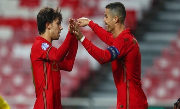 Joao Felix Resmi Merumput Bareng Ronaldo Di Al Nassr Joeo Felix dan Cristiano Ronaldo. Foto : Ist