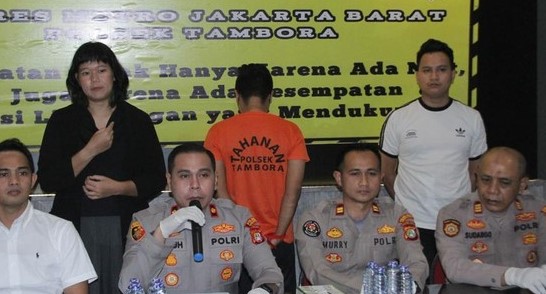 Penipu Rugikan Wanita Ratusan Juta Rupiah di Jakbar, Malah Asyik Main Judol Foto : Ist