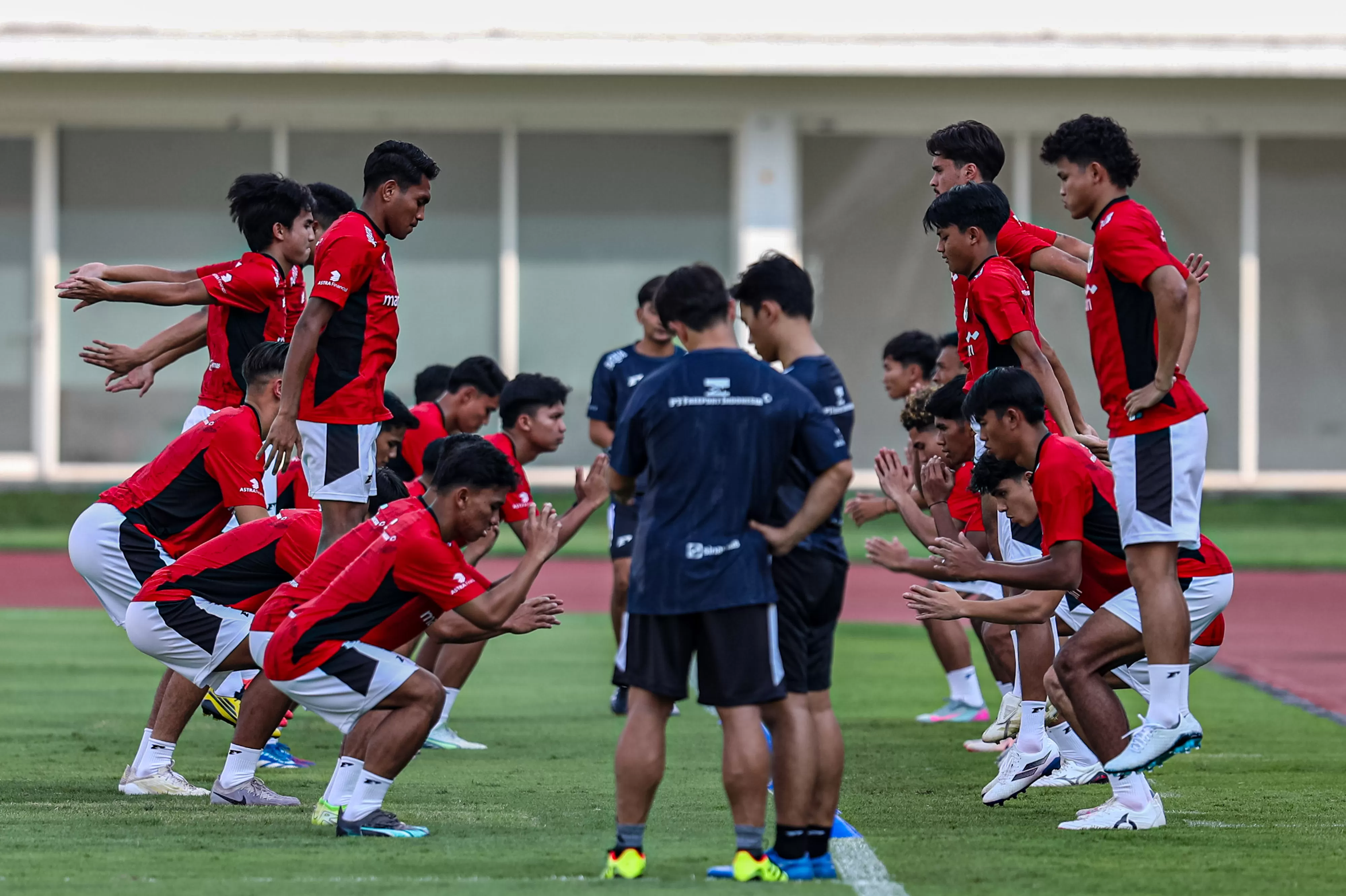 Sesi latihan Timnas Garuda Muda di Stadion Madya. Foto : Ist
