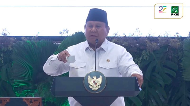 Prabowo: Kopi Adalah Senjata Rahasia Saya Presiden RI Prabowo Subianto memberikan sambutan di acara Harlah PKB di JCC Senayan, Rabu malam (23/7/2025) Foto: Ist