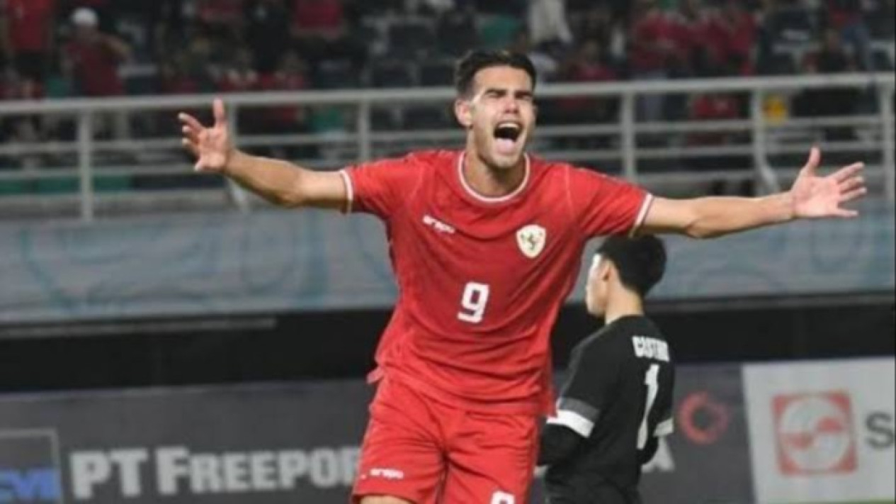 Prediksi Indonesia vs Malaysia Piala AFF U-23, Garuda Muda Hanya Butuh Imbang Bomber Timnas Garuda Muda Jens Raven. Foto : Ist