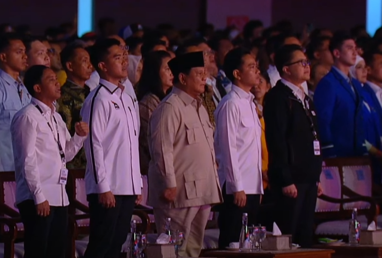 Presiden Prabowo, Wapres Gibran dsn sejumlah Menteri hadir di Konggres PSI di Solo. Foto : Ist