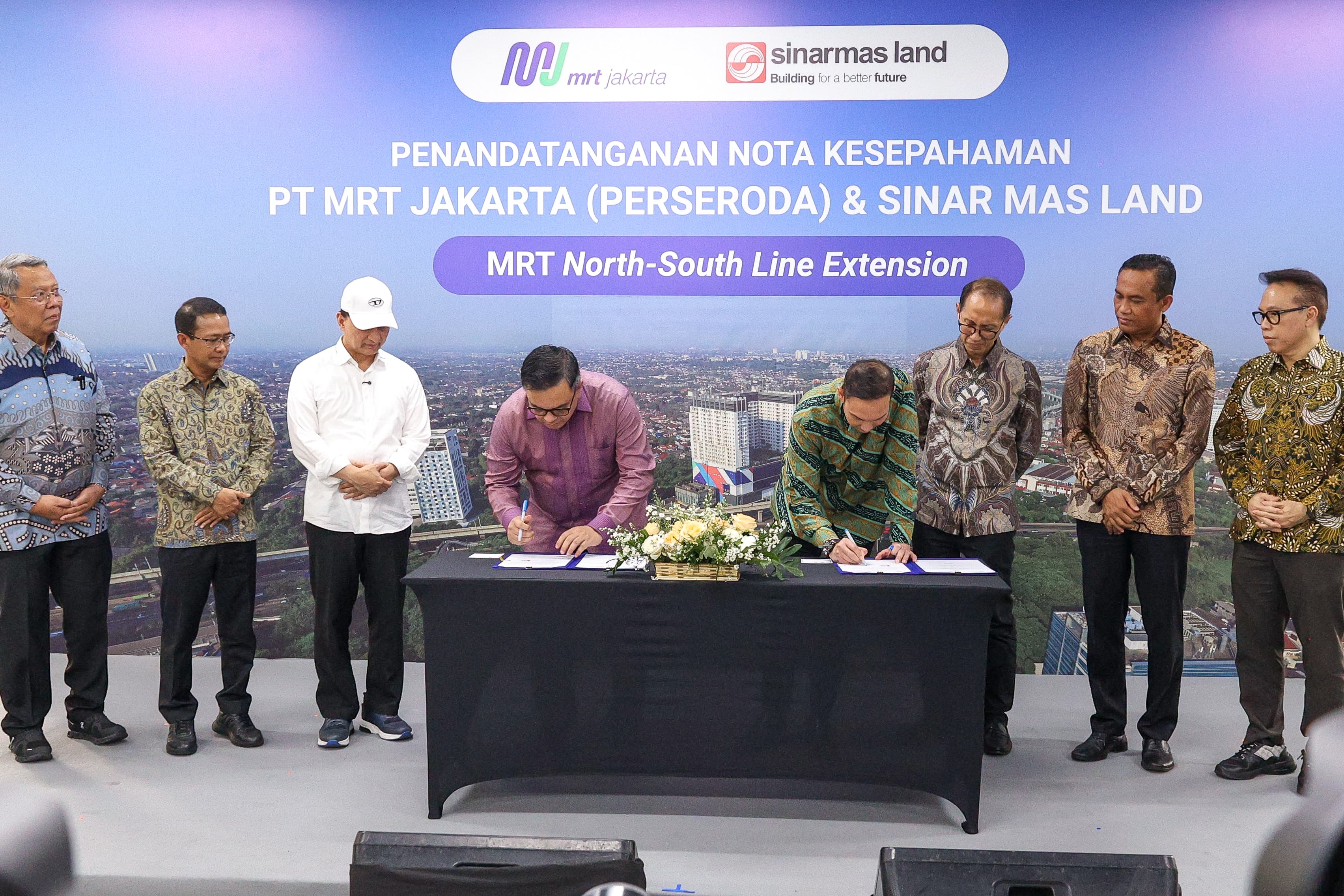 PT MRT & Sinar Mas Land Kaji Trase Efektif Di Tangsel Penandatanganan MoU antara PT MRT Jakarta (Perseroda) dengan Sinar Mas Land dalam kerja sama proyek MRT North-South Line Extension di Jakarta, Kamis (24/7) istimewa