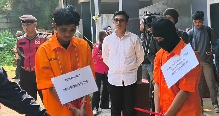 Rekonstruksi Pembunuhan Wanita Terborgol di Cisauk, 3 Pelaku Peragakan 75 Adegan Rekonstruksi kasus pembunuhan terhadap seorang wanita berinisial APSD (22) di Cisauk. Foto : Ist