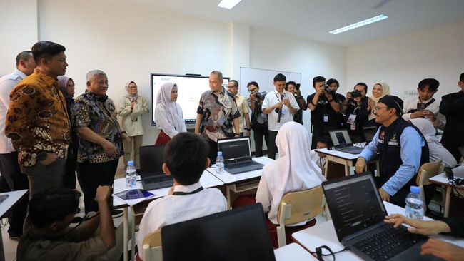 Peninjauan Sekolah Rakyat Sentra Terpadu Pangudi Luhur (STPL) Bekasi. Foto : Ist