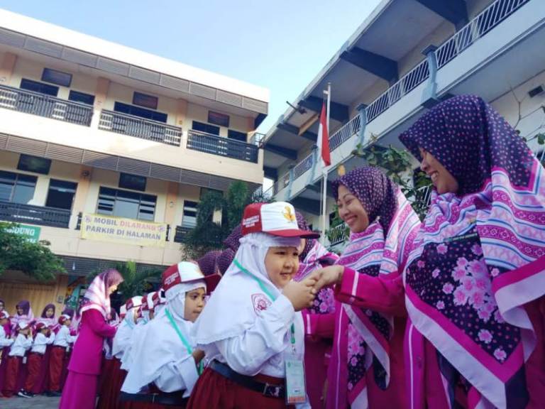 Yang Perlu Disiapkan Ortu, Saat Anak Masuk Lingkungan Sekolah Yang Baru Ilustrasi. Foto : Ist