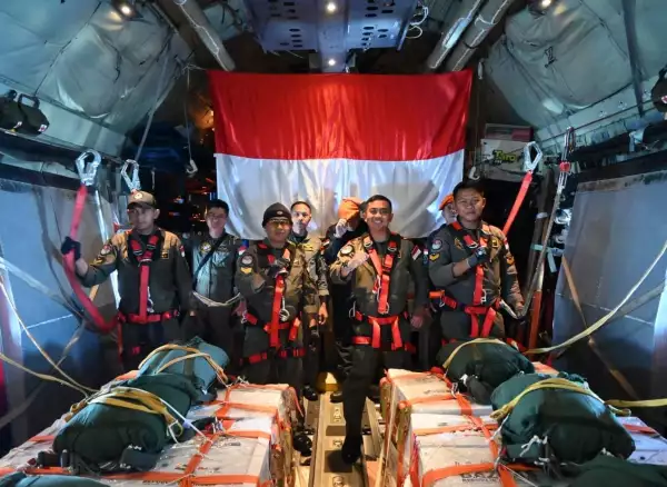 500.000 Warga Gaza Kelaparan Bantuan Indonesia untuk Gaza diterbangkan dengan Herkules siap disalurkan ke warga Gaza. Foto ; Ist