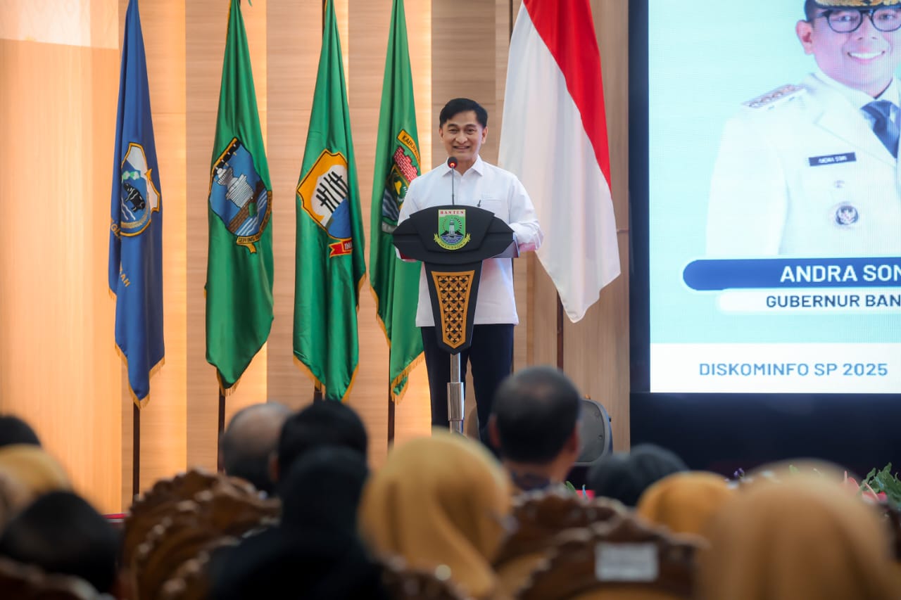 Dimyati Ingatkan Soal Pentingnya Pengelolaan Arsip Wakil Gubernur Banten, Achmad Dimyati Natakusumah, saat menyampaikan sambutan dalam acara Penyerahan Penghargaan Hasil Pengawasan Kearsipan Eksternal LKD Kabupaten/Kota dan Hasil Pengawasan Kearsipan Internal Perangkat Daerah serta Penandatanganan Nota Kesepahaman Gerakan Sadar Tertib Arsip di Pendopo Gubernur Banten, Selasa (26/8/2025).(Istimewa)
