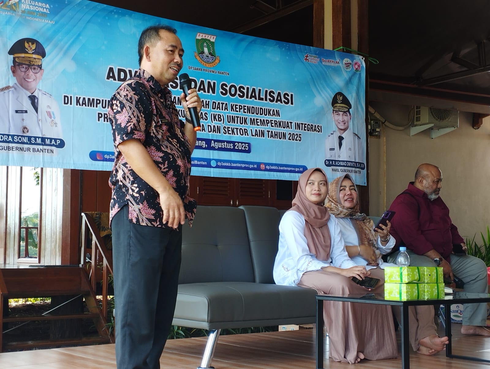 DP3AKKB Banten Intensifkan Sosialisasi Rumah Data Kependudukan Kegiatan advokasi dan sosialisasi pembentukan Rumah Data Kependudukan di Kampung Keluarga Berkualitas, diDesa Kadubelang, Kecamatan Mekarjaya, Kabupaten Pandeglang, Rabu (6/8/2025).(Istimewa)