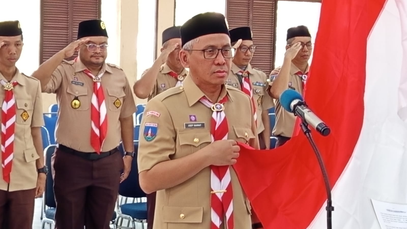 Kaka Asep Dilantik Jadi Ketua Pramuka Kwarcab Pandeglang Ketua Gerakan Pramuka Kwarcab Pandeglang periode 2025-2028, Kaka Asep Rahmat sedang dilantik di Aula Pendopo Bupati Pandeglang, Rabu (27/8).