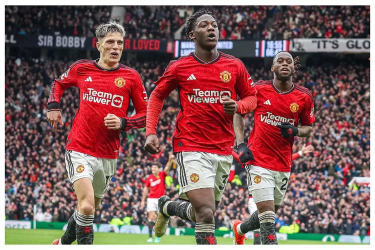 Kemenangan Perdana MU Selebrasi skuad MU. Foto ; Ist