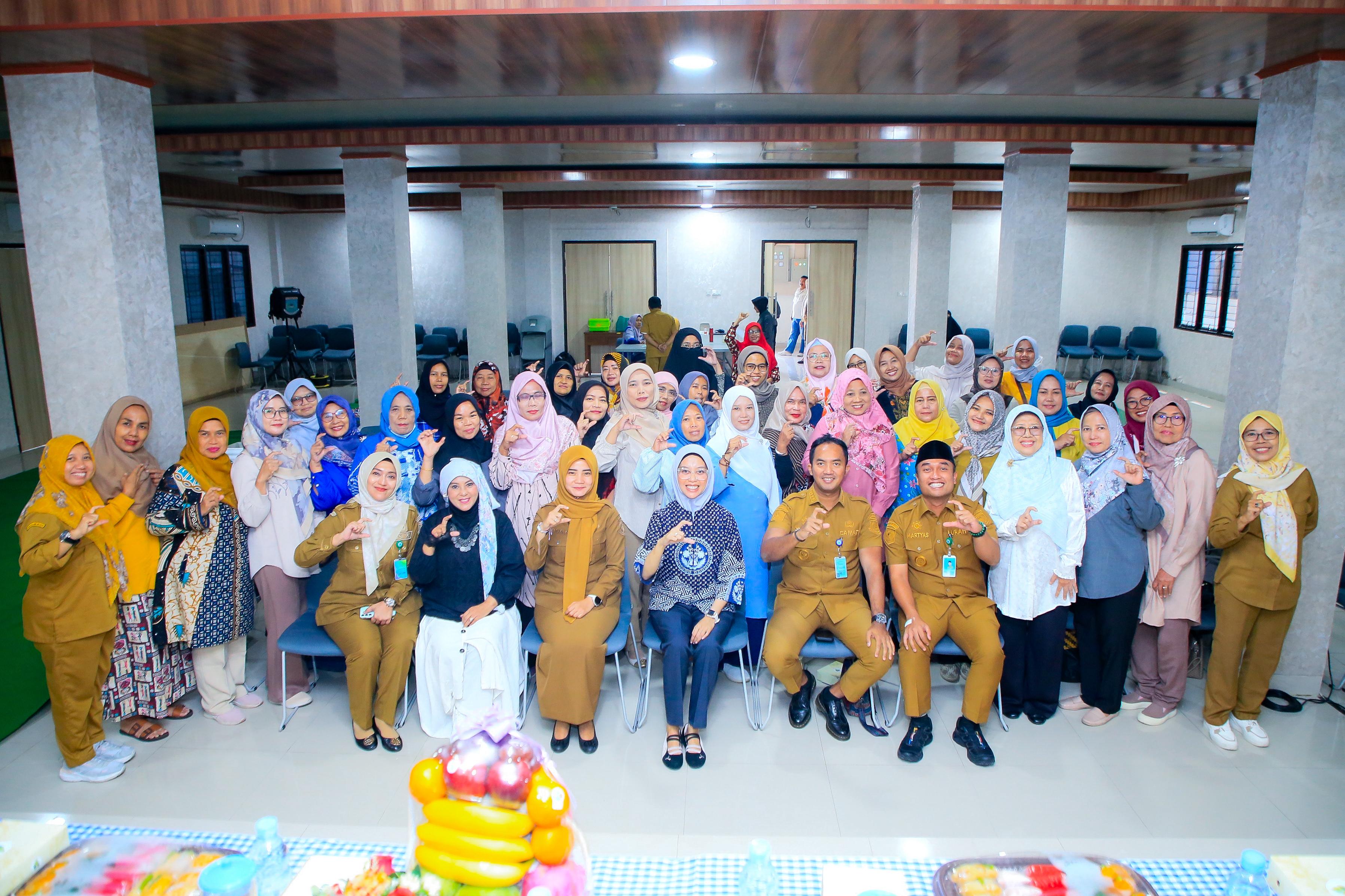 Latih Warga Buat Hantaran Pernikahan, Camat Ciputat Timur : Masyarakat Jadi Mandiri & Produktif Foto : Istimewa