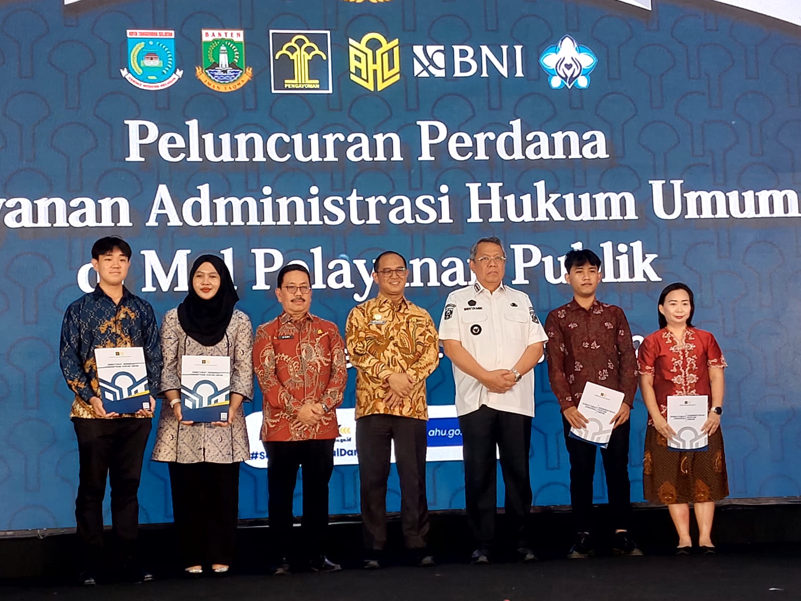 Direktur Jenderal Administrasi Hukum Umum (Dirjen AHU) Widodo, saat meluncurkan Layanan Administrasi Hukum Umum di Mal Pelayanan Publik (MPP) Kota Tangerang Selatan (Tangsel), Rabu (6/8/2025). (tangselpos.id/rmn)