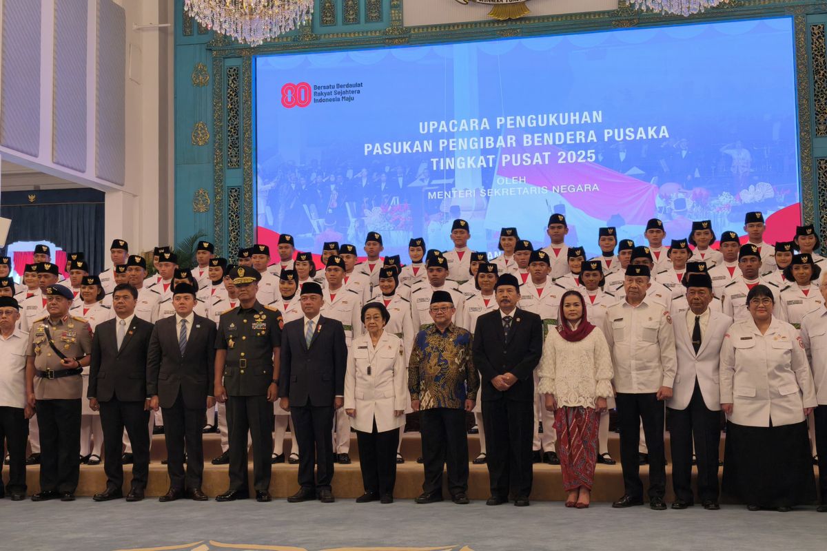 Pengukuhan 76 anggota Paskibraka 2025 dari 38 Provonsi