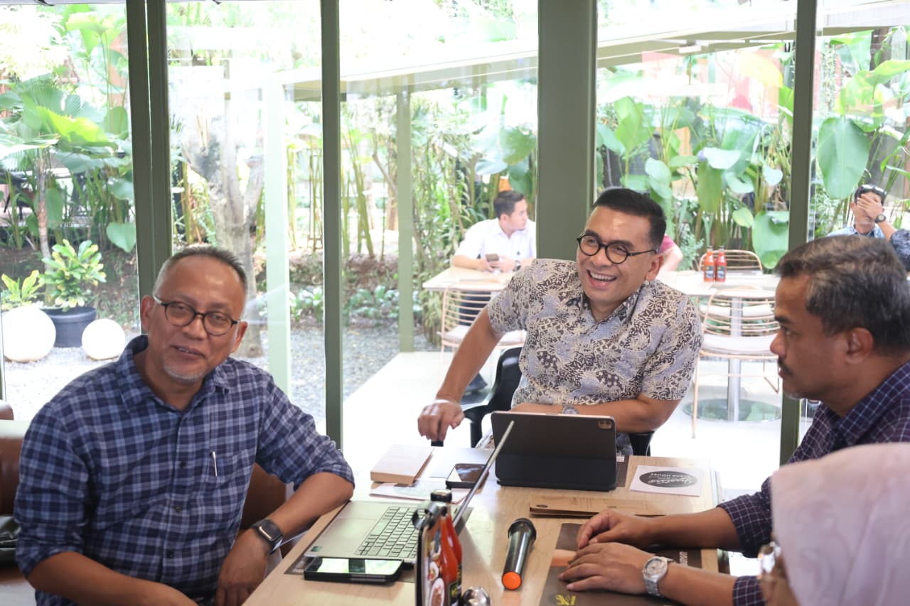 OJK Provinsi Banten terus memperkuat sinergi dengan insan pers dalam menyampaikan informasi yang akurat, transparan, dan berimbang kepada masyarakat melalui kegiatan Bincang Santai Media yang digelar di Alam Sutera, Kota Tangerang Selatan, Jumat (15/8/2025).(Istimewa)