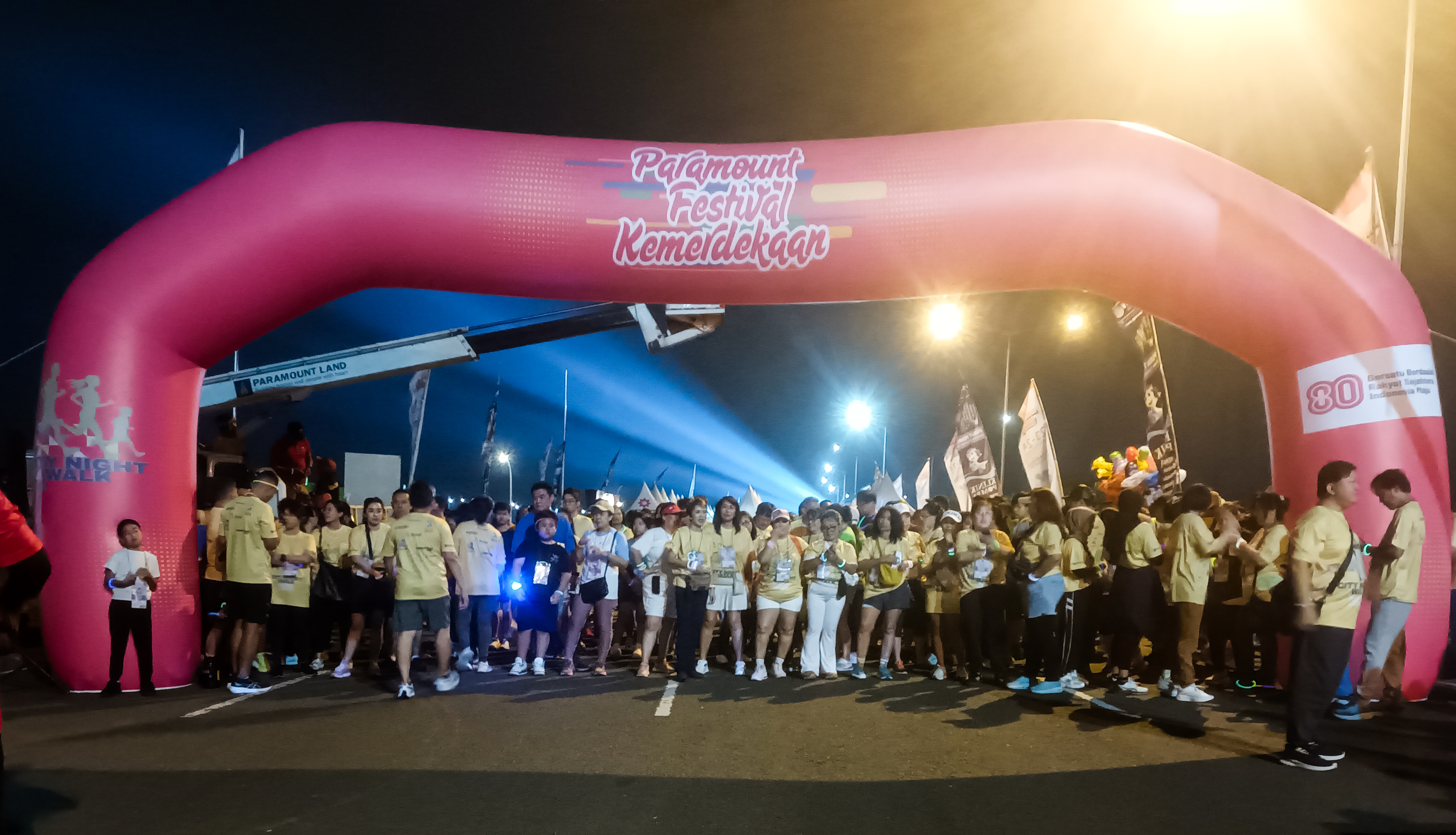Paramount Festival Kemerdekaan Semarakkan HUT RI ke-80 di Gading Serpong Ribuan peserta mengikuti City Night Walk sejauh 3,5 km pada gelaran Paramount Festival Kemerdekaan 2025 di Gading Serpong, Sabtu (23/8/2025) malam. (tangselpos.id/lim)